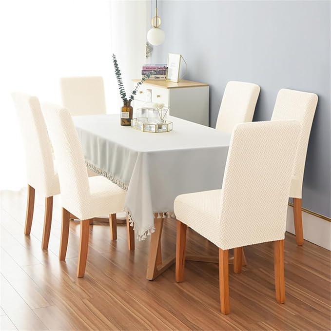 Magnifiques housses de chaise, extensibles et universelles, donnent une seconde vie à vos chaises tout en les protégeant et les transformant avec élégance. La livraison prioritaire est offerte !