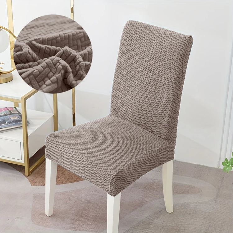 Magnifiques housses de chaise, extensibles et universelles, donnent une seconde vie à vos chaises tout en les protégeant et les transformant avec élégance. La livraison prioritaire est offerte !