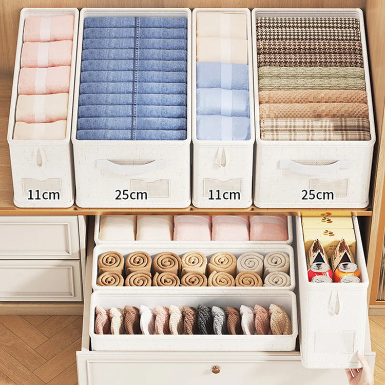 Superbe bac de rangement pour vêtements avec porte-étiquette – Organisateur solide et durable, petit format avec ganse ou grand format avec poignée – Boîte élégante, gain de place garanti. Livraison offerte !