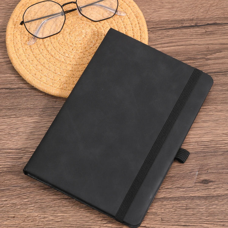 Magnifique carnet de notes ligné avec couverture imitation cuir, élastique de maintien, marque-page, idéal pour journal personnel, carnet de voyage, idées, notes et listes de tâches, 14,8×21cm. Livraison offerte !
