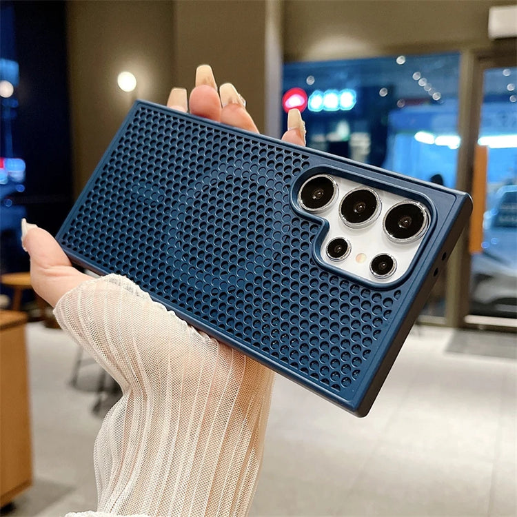 Ingénieuse coque magnétique alvéolée ultra-rafraîchissante pour Samsung Galaxy avec dissipation de la chaleur, dos rigide respirant compatible MagSafe, protection totale et design haute performance. Livraison prioritaire offerte !