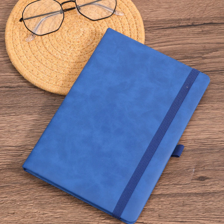 Magnifique carnet de notes ligné avec couverture imitation cuir, élastique de maintien, marque-page, idéal pour journal personnel, carnet de voyage, idées, notes et listes de tâches, 14,8×21cm. Livraison offerte !