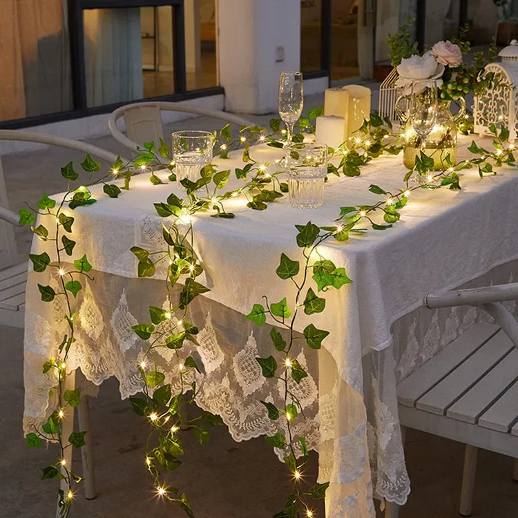 Magnifique guirlande lumineuse à feuilles vertes, 4 types de feuillage (lierre, dill, pastèque), avec ampoules LED et alimentation à piles, pour décoration intérieure, murale, balcon, jardin, etc. Livraison prioritaire offerte !