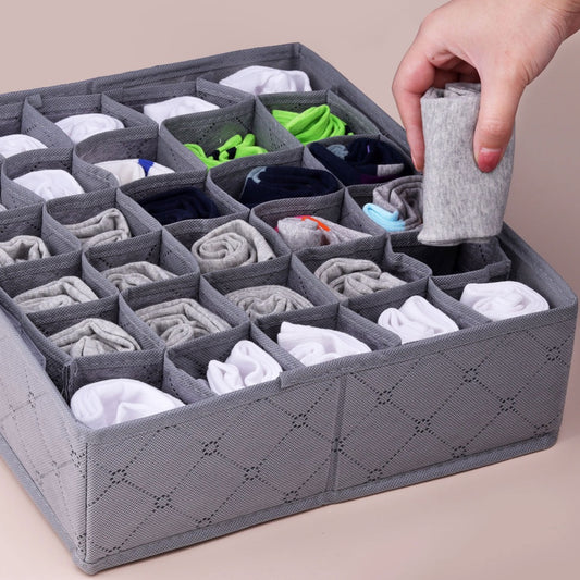 Superbe boîte de rangement à 30 compartiments pour bas et sous-vêtements. Livraison offerte !