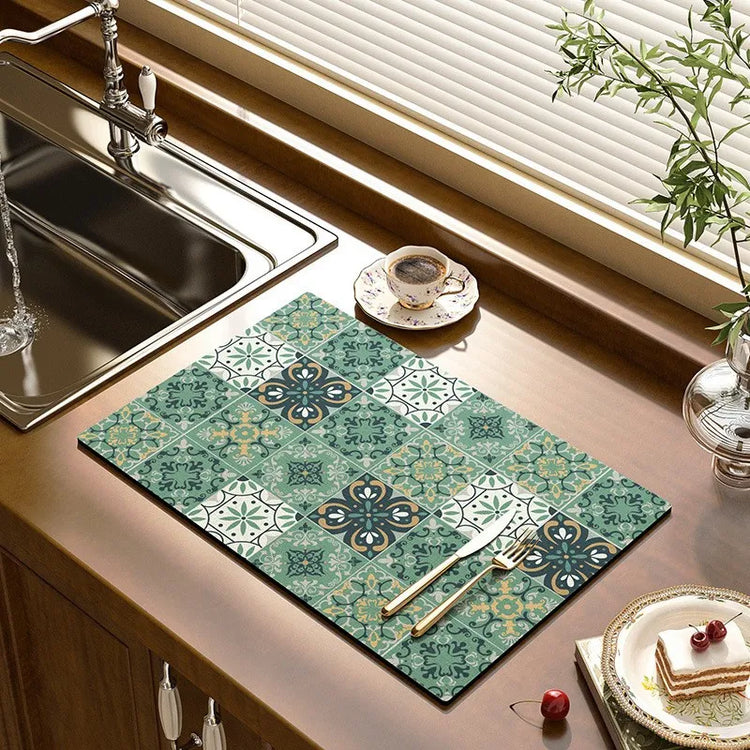 Magnifique tapis de cuisine super absorbant, égouttoir à vaisselle, séchage rapide pour tasses à café, tapis de drainage, sous-verre pour vaisselle, tant d’utilisations possibles. La livraison est offerte !