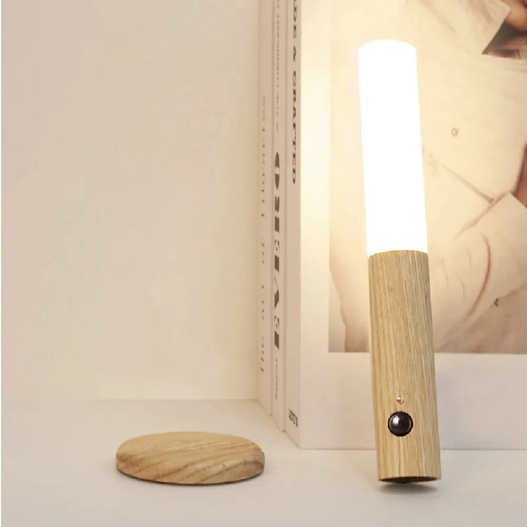 Ingénieuse veilleuse magnétique rechargeable avec détecteur de mouvement - Installation sans perçage - Lumière LED douce et apaisante  - Design élégant, amovible et polyvalent. La livraison prioritaire est offerte !