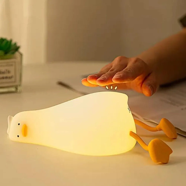 Amusante lampe veilleuse en forme de canard au repos, silicone souple, 3 intensités, veilleuse réconfortante, mignonne et humoristique, rechargeable via câble inclus. Pour les jeunes de cœur, de l'enfance à l'âge adulte. La livraison est incluse !