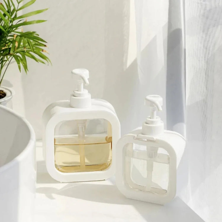 Superbes distributeurs de savon élégants et durables, au design tendance avec un corps transparent et blanc, dotés de pompes anti-fuite robustes, écologiques, réutilisables et polyvalents pour la salle de bain et la cuisine. La livraison est offerte !