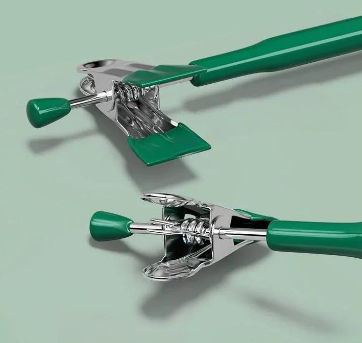 Lot de 10 cintres à clips réglables en acier inoxydable, antidérapants et infroissables, robustes et durables, idéal pour pantalons, jupes, shorts et vêtements lourds, gain de place garanti dans votre placard. Livraison offerte !