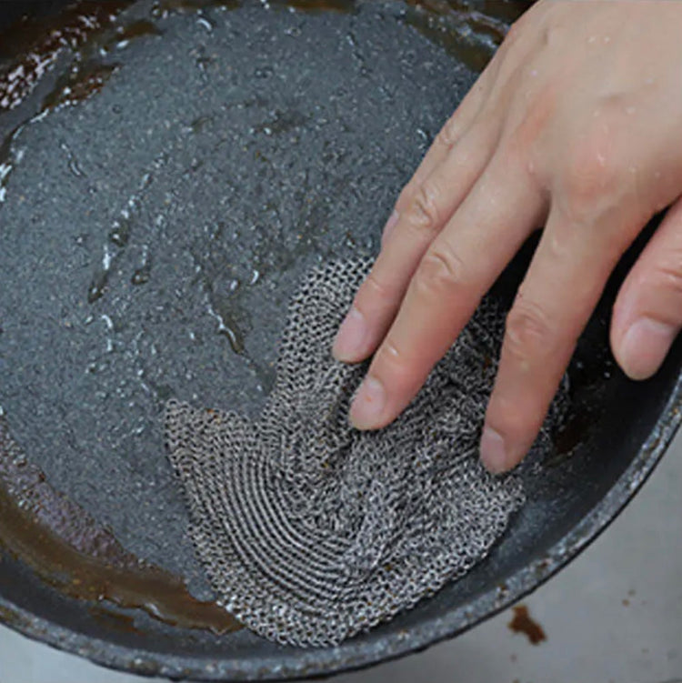 Grille métallique en inox, maille fine ultra-résistante, nettoyage puissant sans rayures, hygiénique et sans odeur, durable et antirouille pour poêles en fonte, casseroles, grills, planchas, moules et ustensiles de cuisine. Livraison offerte !