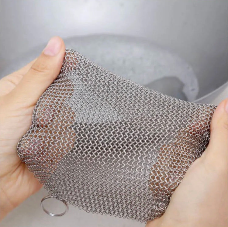 Grille métallique en inox, maille fine ultra-résistante, nettoyage puissant sans rayures, hygiénique et sans odeur, durable et antirouille pour poêles en fonte, casseroles, grills, planchas, moules et ustensiles de cuisine. Livraison offerte !