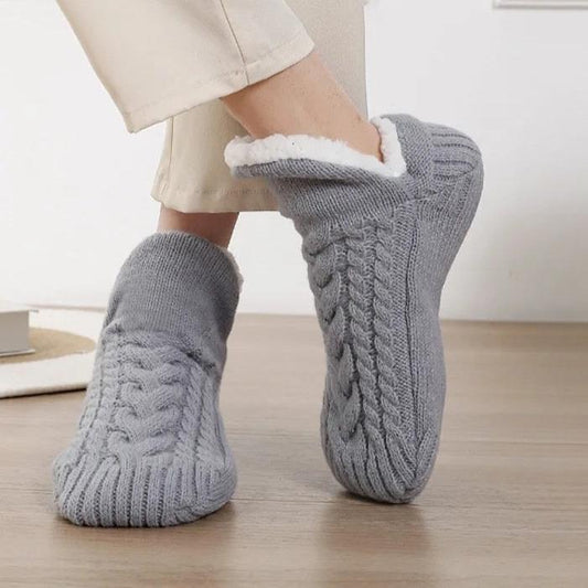 Magnifiques chaussettes thermiques antidérapantes pour l'intérieur. Fini les pieds gelés et inconfortables. Un indispensable pour un hiver douillet et sain. Qualité Premium. Produit coup de coeur. La livraison est offerte!