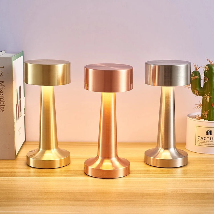 Superbe lampe de table de luxe sans fil rechargeable avec variateur tactile, 3 couleurs de blancs, design en métal élégant, lumière douce et sans reflets, luminosité réglable de 5% à 100%. La livraison prioritaire est offerte !