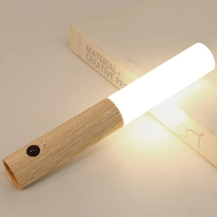 Ingénieuse veilleuse magnétique rechargeable avec détecteur de mouvement - Installation sans perçage - Lumière LED douce et apaisante  - Design élégant, amovible et polyvalent. La livraison prioritaire est offerte !