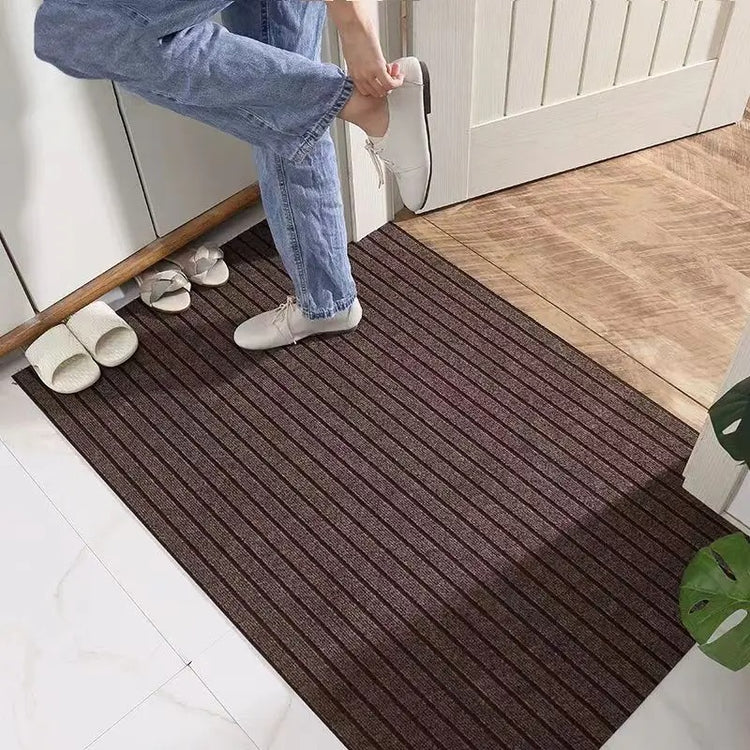 Paillasson d’hiver imperméable pour entrée intérieure et extérieure, antidérapant, robuste, ultra-absorbant, découpe libre, facile à nettoyer, retient eau boue neige et saletés. Livraison offerte !