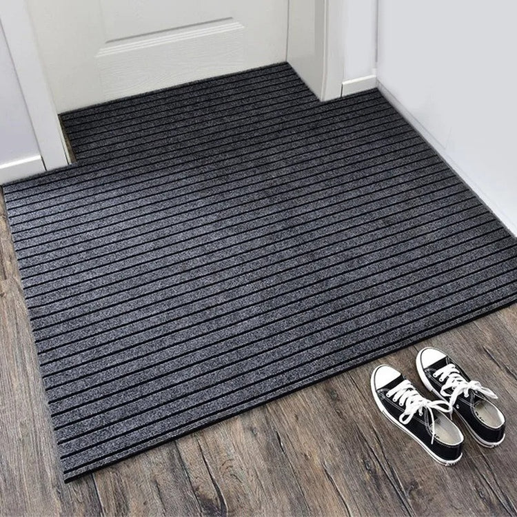Paillasson d’hiver imperméable pour entrée intérieure et extérieure, antidérapant, robuste, ultra-absorbant, découpe libre, facile à nettoyer, retient eau boue neige et saletés. Livraison offerte !